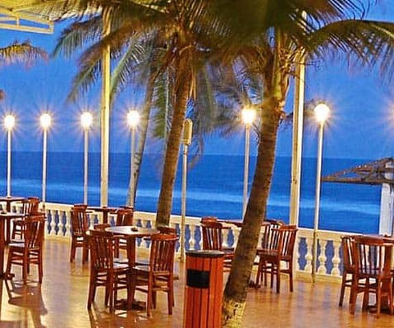 Blue Bay Beach Resort Tamil Nadu Mahabalipuram cafe area